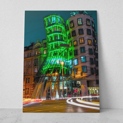 Casa Danzante de noche, Praga (Vertical) #PN04_25