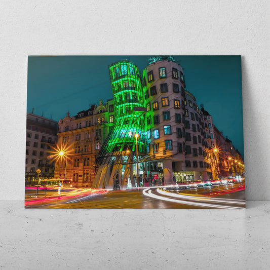 Casa Danzante en Praga, República Checa (Horizontal) #PN04_58