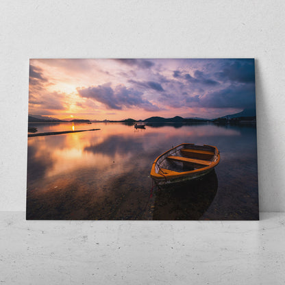 Atardecer en playa con bote de madera (Horizontal) #PN07_034